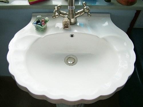 Rodosz öntött márvány mosdókagyló rendelés - Fürdőszobai mosdók talpas termékeink kínálatából - 