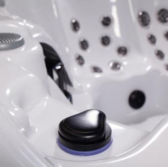 Wellis X8 Spa medence WM00833